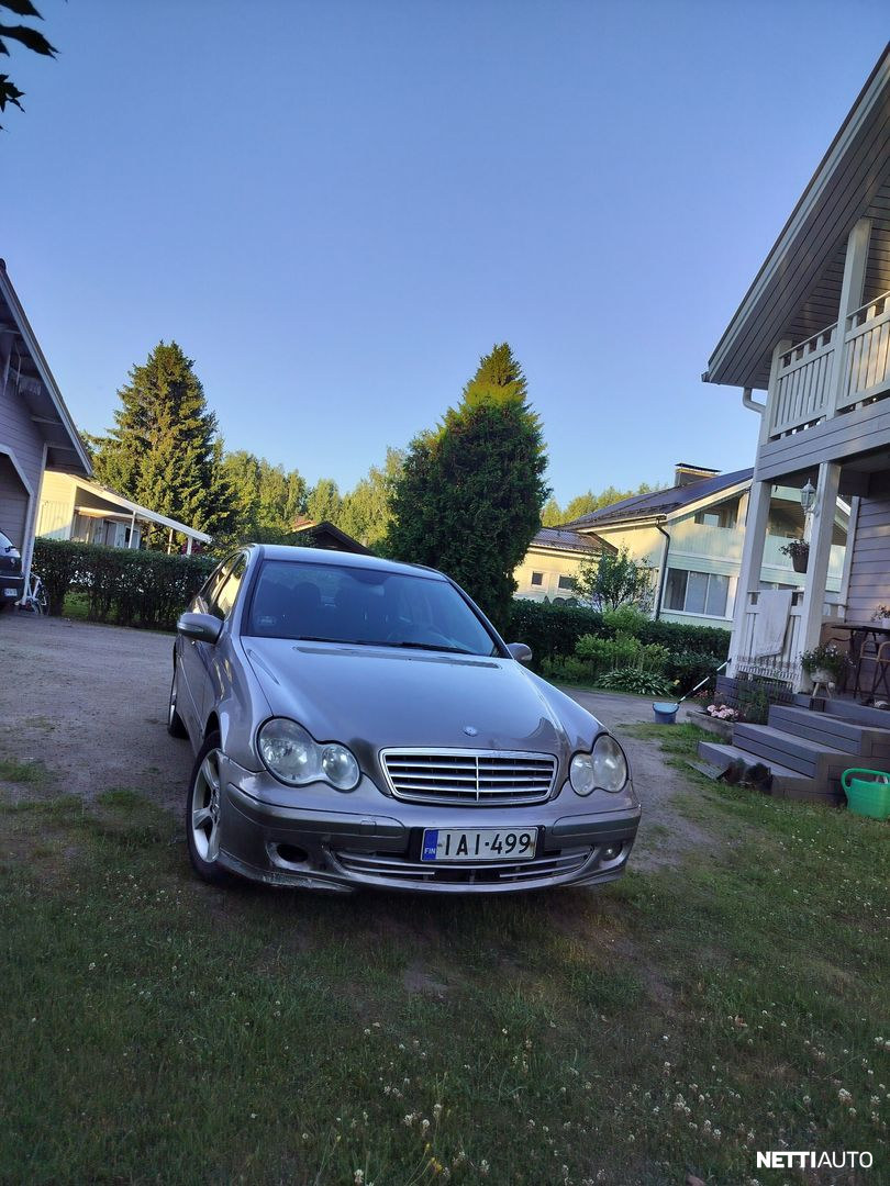 Mercedes-Benz C 200