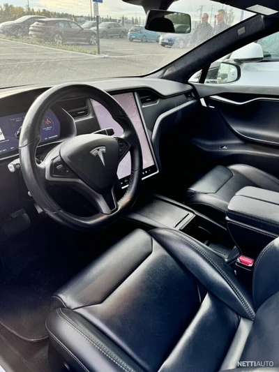 Tesla Model S 2018, photo 5/7