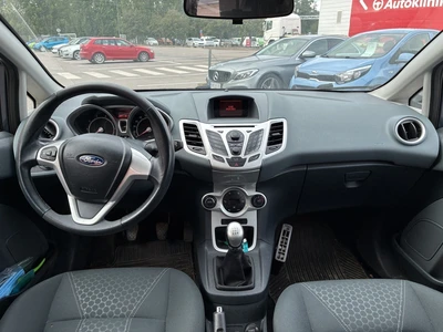 Ford Fiesta 2011, photo 5/6