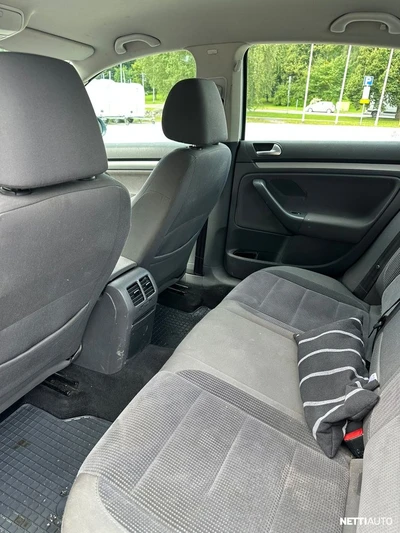 Volkswagen Jetta 2007, photo 6/9