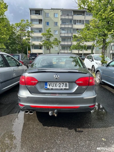 Volkswagen Jetta 2012, kuva 5/10