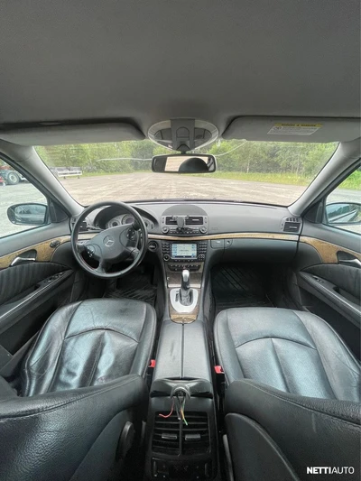 Mercedes-Benz E 2004, photo 4/7