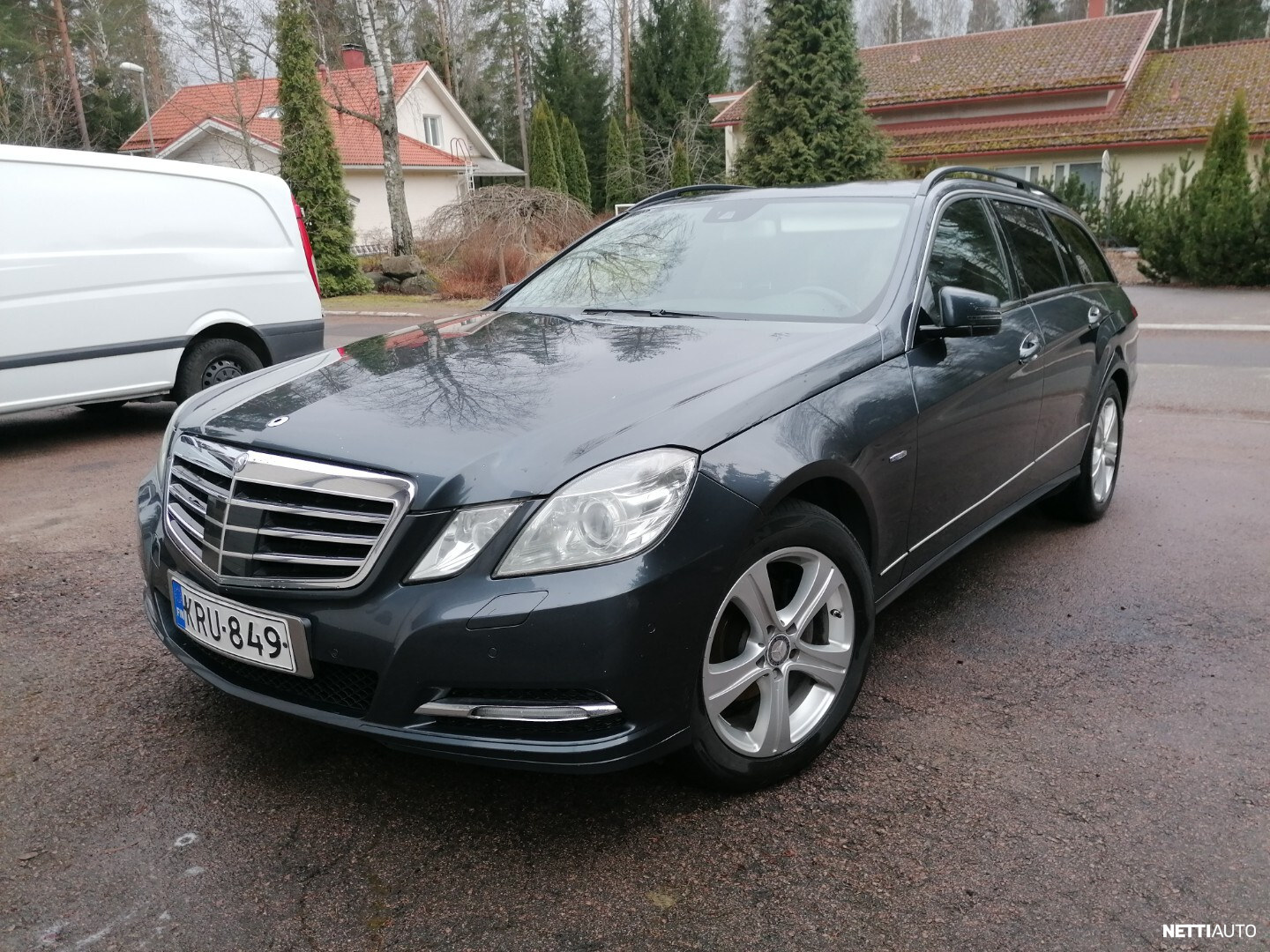 Mercedes-Benz E
