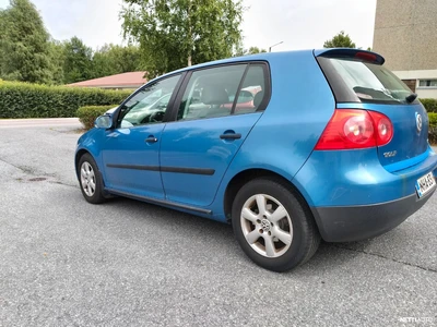 Volkswagen Golf 1,6 75 kW Comfortline 5d 2004, photo 4/11