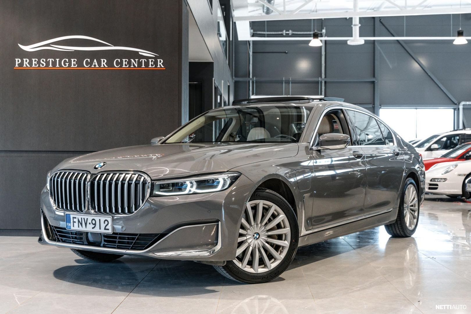 BMW 745