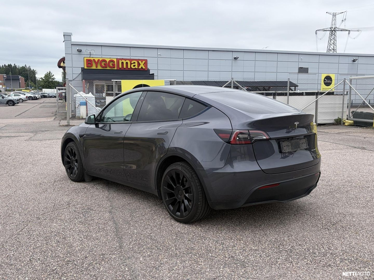 Tesla Model Y 2023, photo 5/10