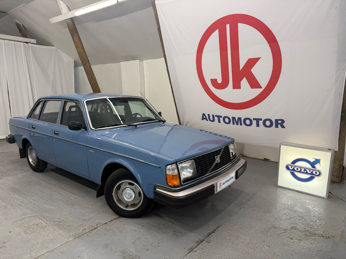 Volvo 244