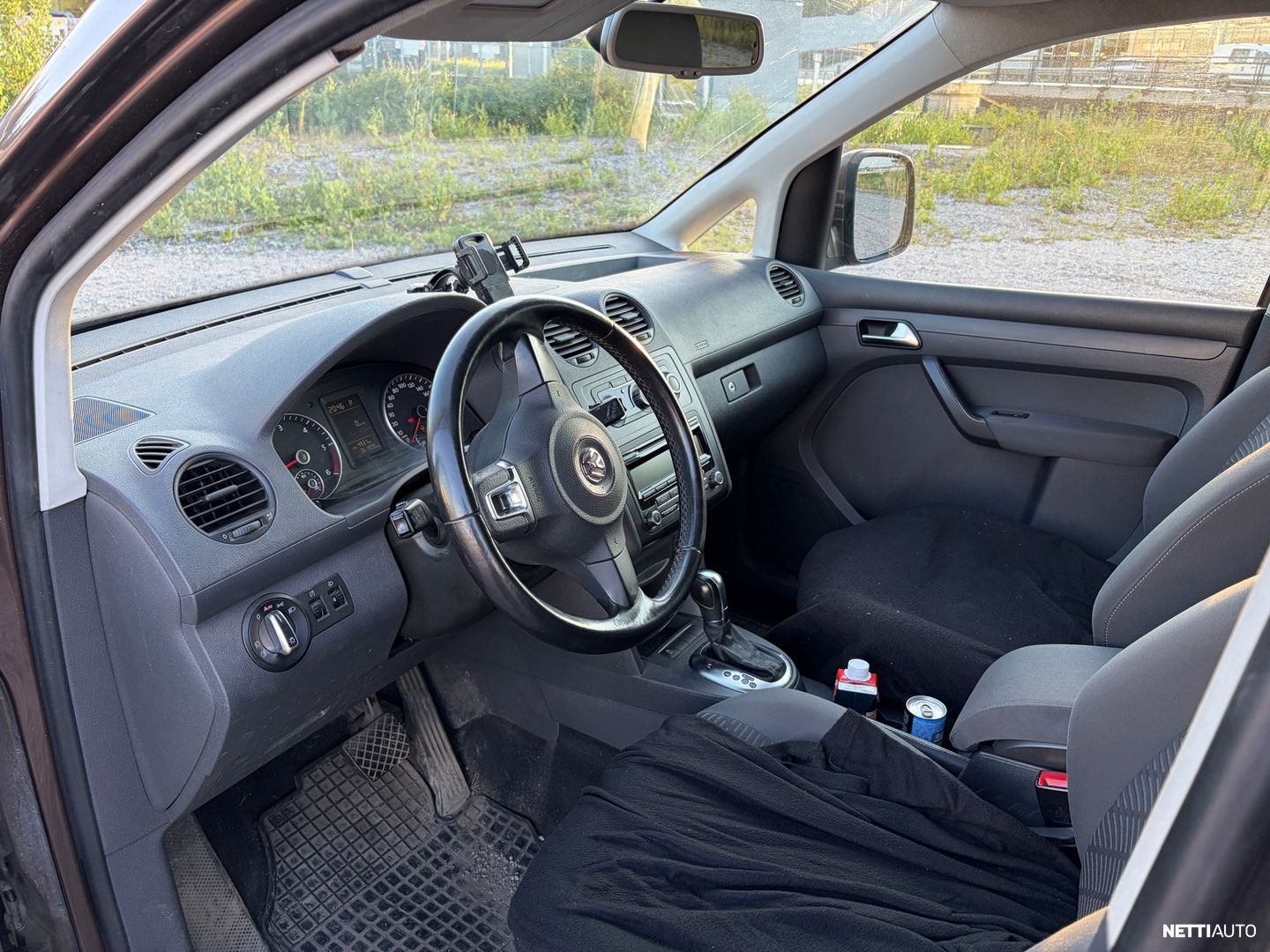 Volkswagen Caddy 2011, photo 6/8