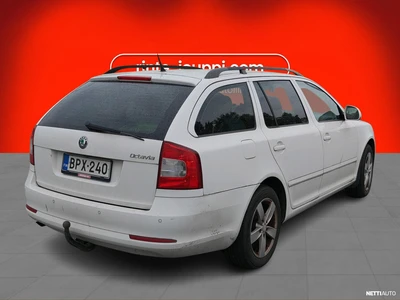 Skoda Octavia 2012, kuva 3/5