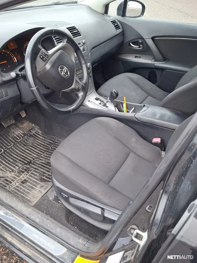 Toyota Avensis 2009, kuva 2/6