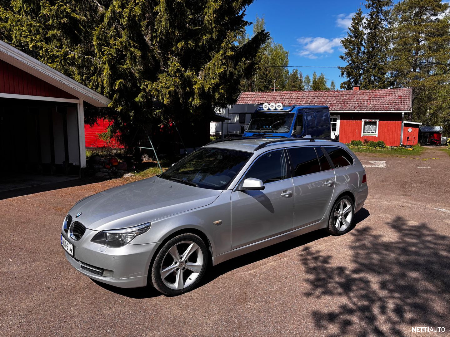 BMW 525