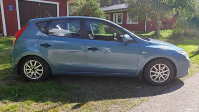 Hyundai i30 2009, photo 2/10