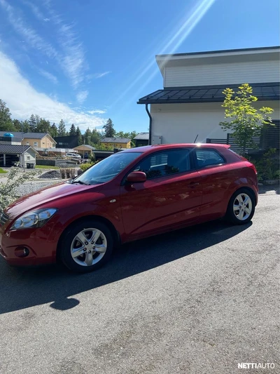 Kia Ceed 1,6 CRDi ISG EX 3D EcoDynamics 2010, photo 4/15