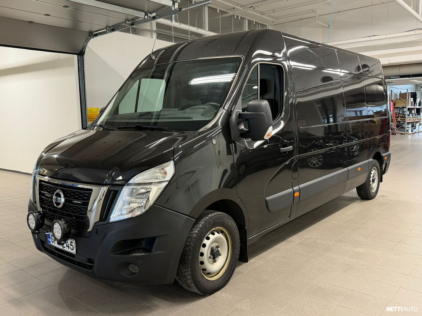 Nissan NV400