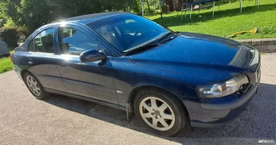 Volvo S60 2002, photo 1/4