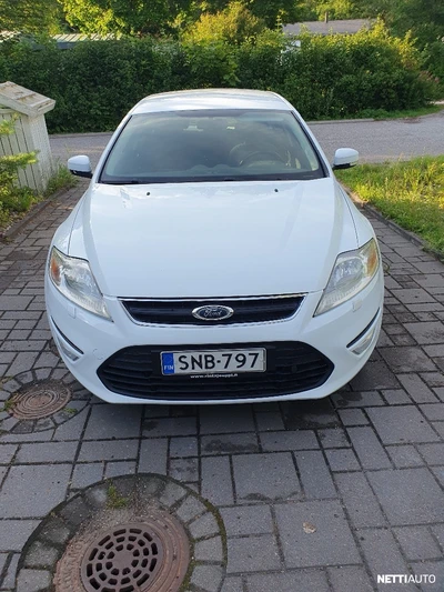 Ford Mondeo Trend Wagon 2012, photo 2/6