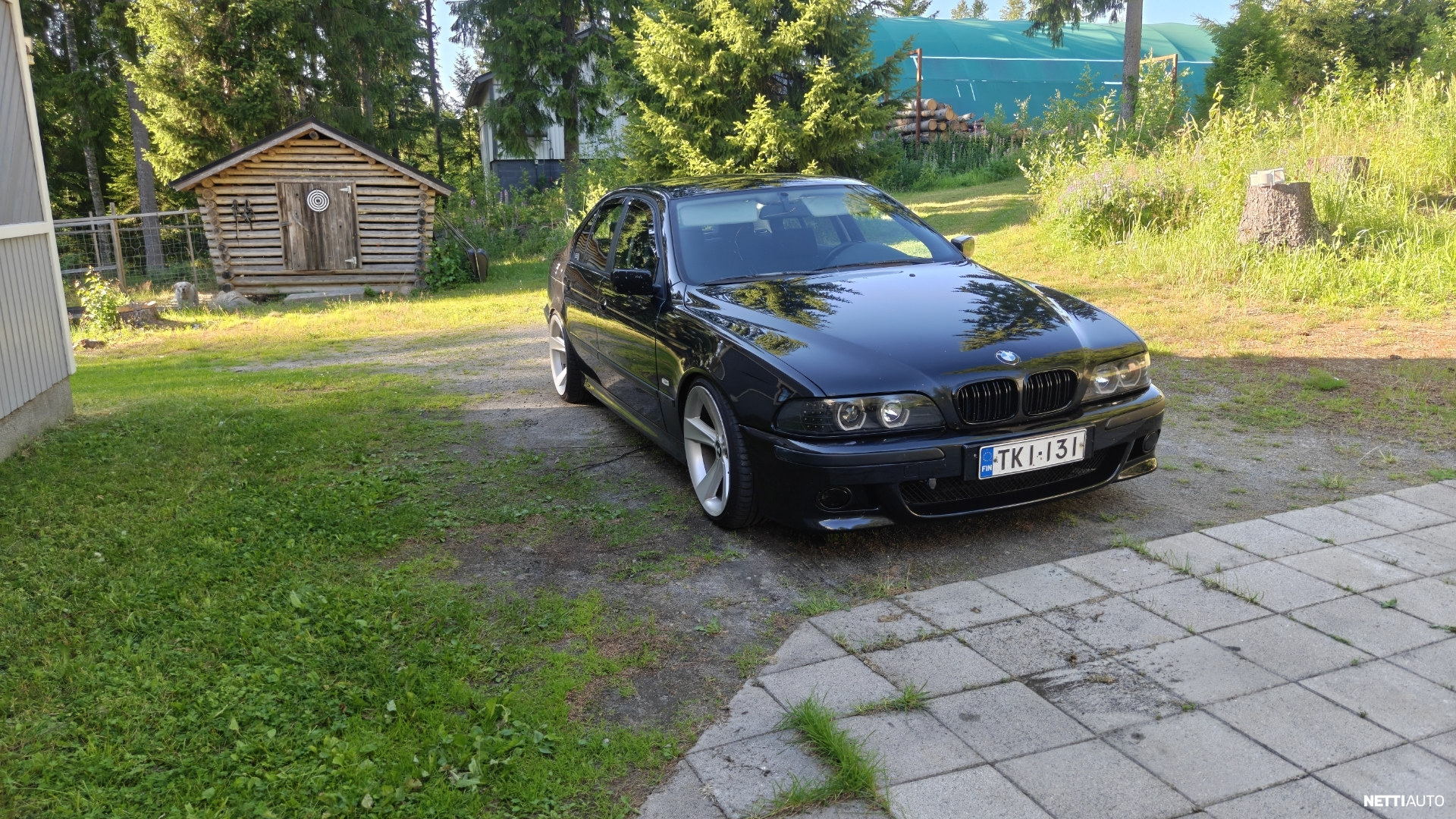 BMW 528