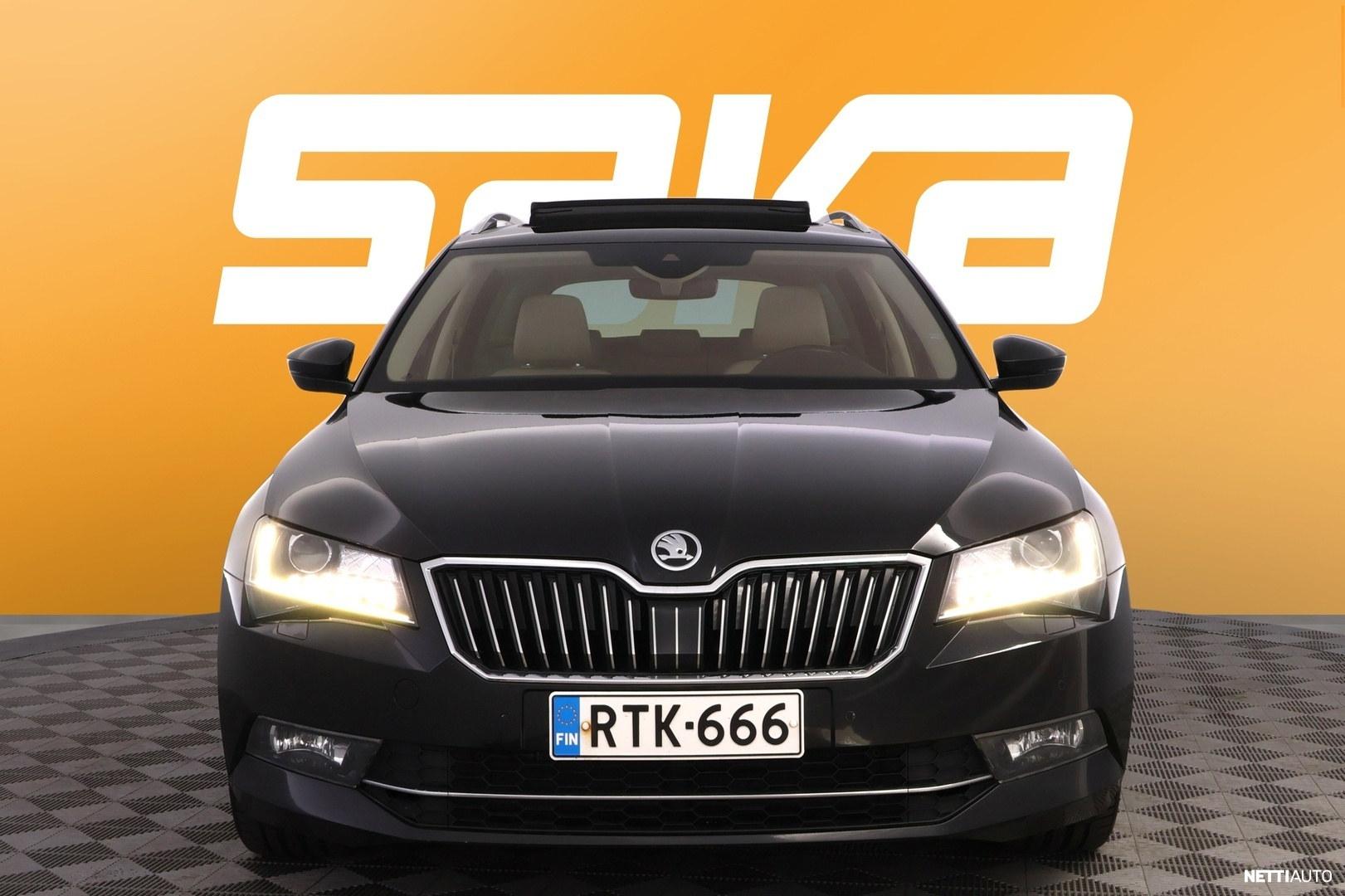 Skoda Superb 2018, photo 2/40