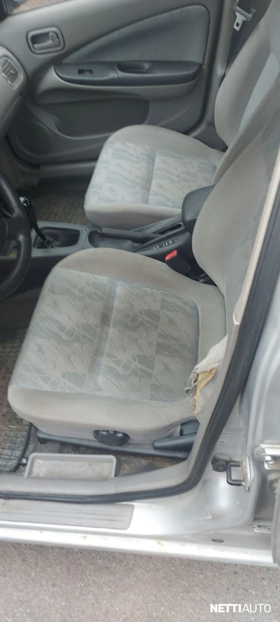 Nissan Almera 2000, kuva 7/8
