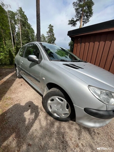 Peugeot 206 Aut. 2004, kuva 2/13