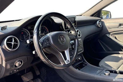 Mercedes-Benz A 180 BE A Summer Edition 2015, kuva 3/4