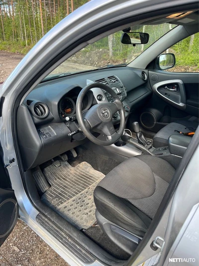Toyota RAV4 2006, photo 7/9