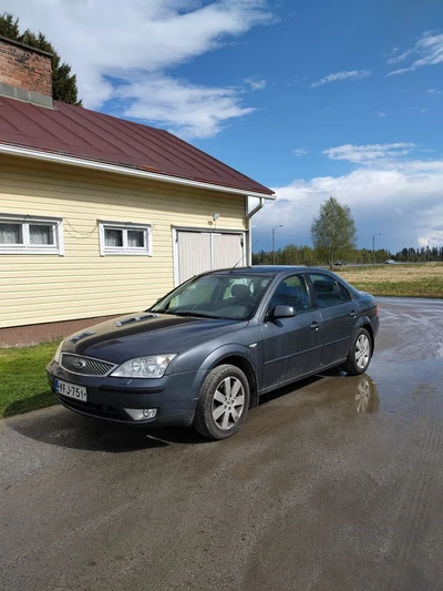 Ford Mondeo 2004, kuva 2/7