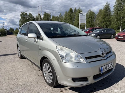 Toyota Corolla Verso 2.0 D4D Linea terra 2005, kuva 5/11