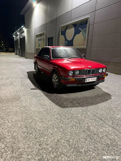 BMW 316 1987, photo 1/12
