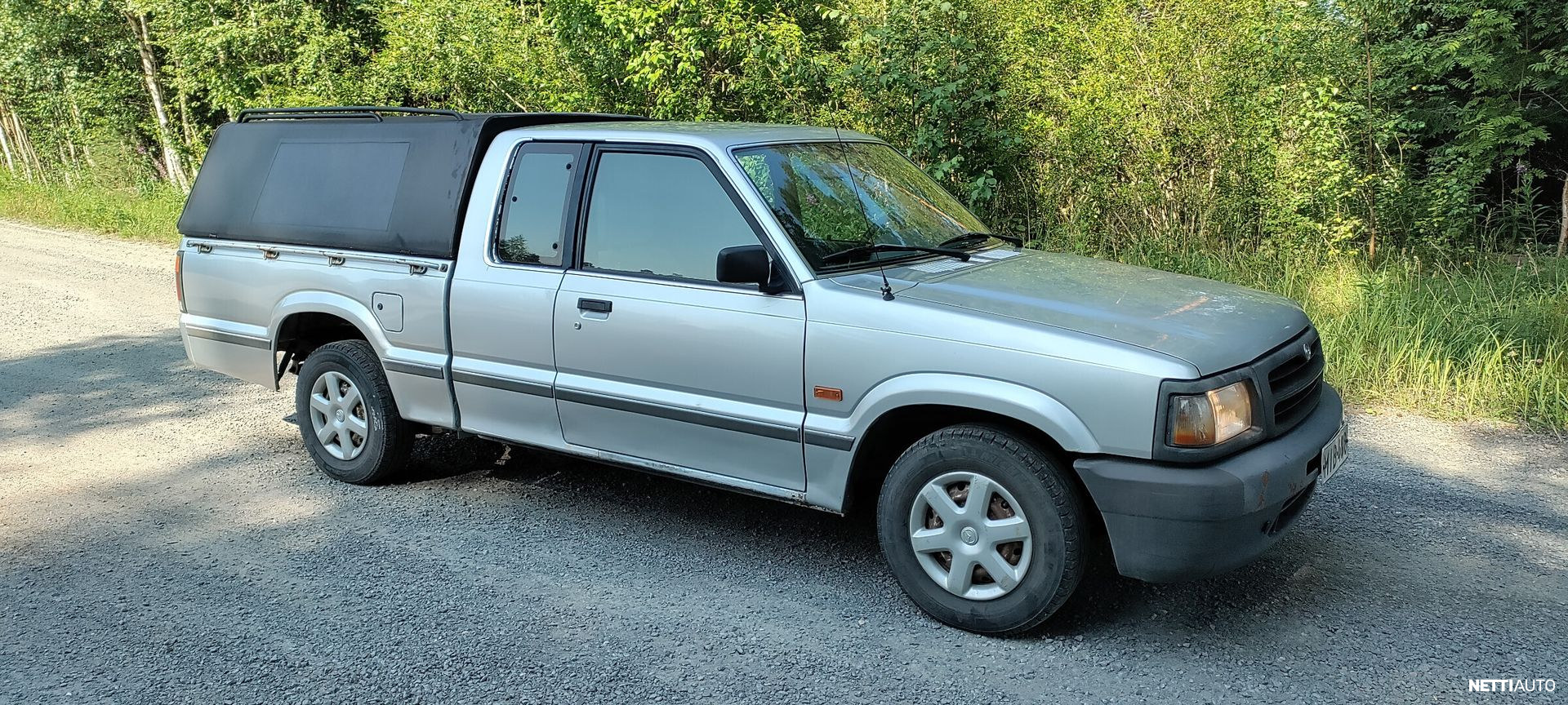Mazda B2500