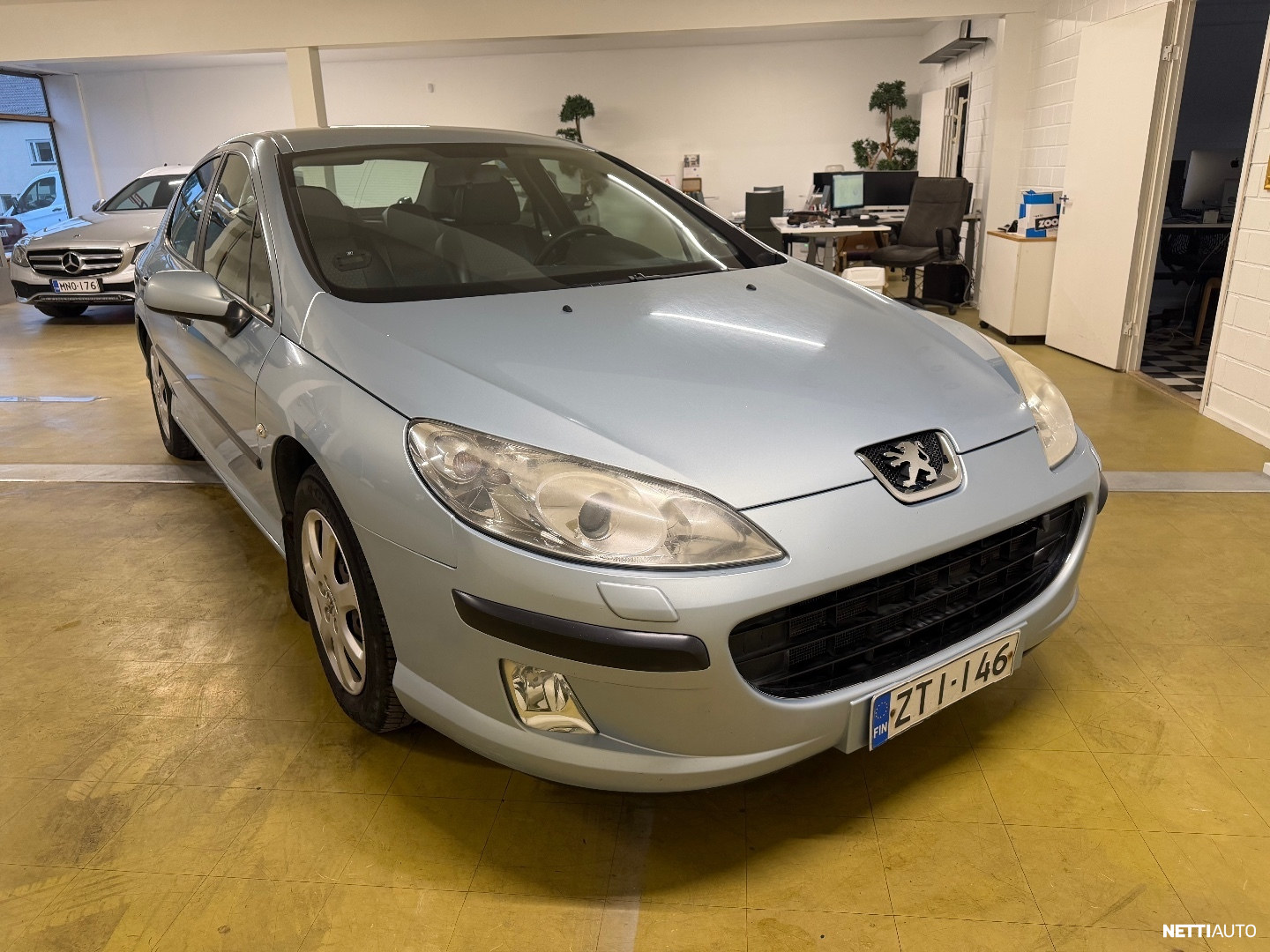 Peugeot 407