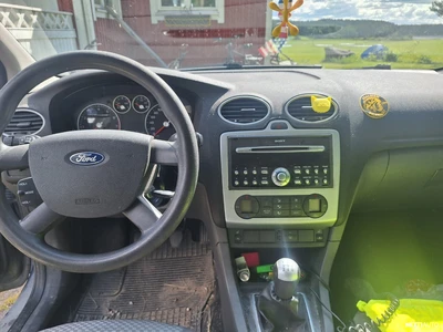 Ford Focus 2005, kuva 2/7