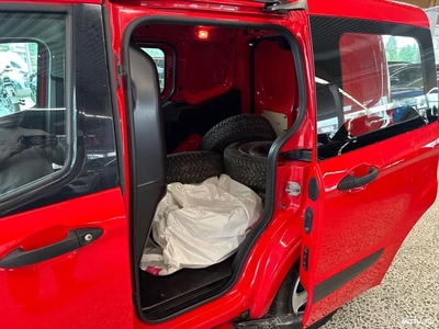 Ford Transit Courier 2022, photo 5/21