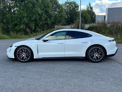 Porsche Taycan 2021, kuva 4/12