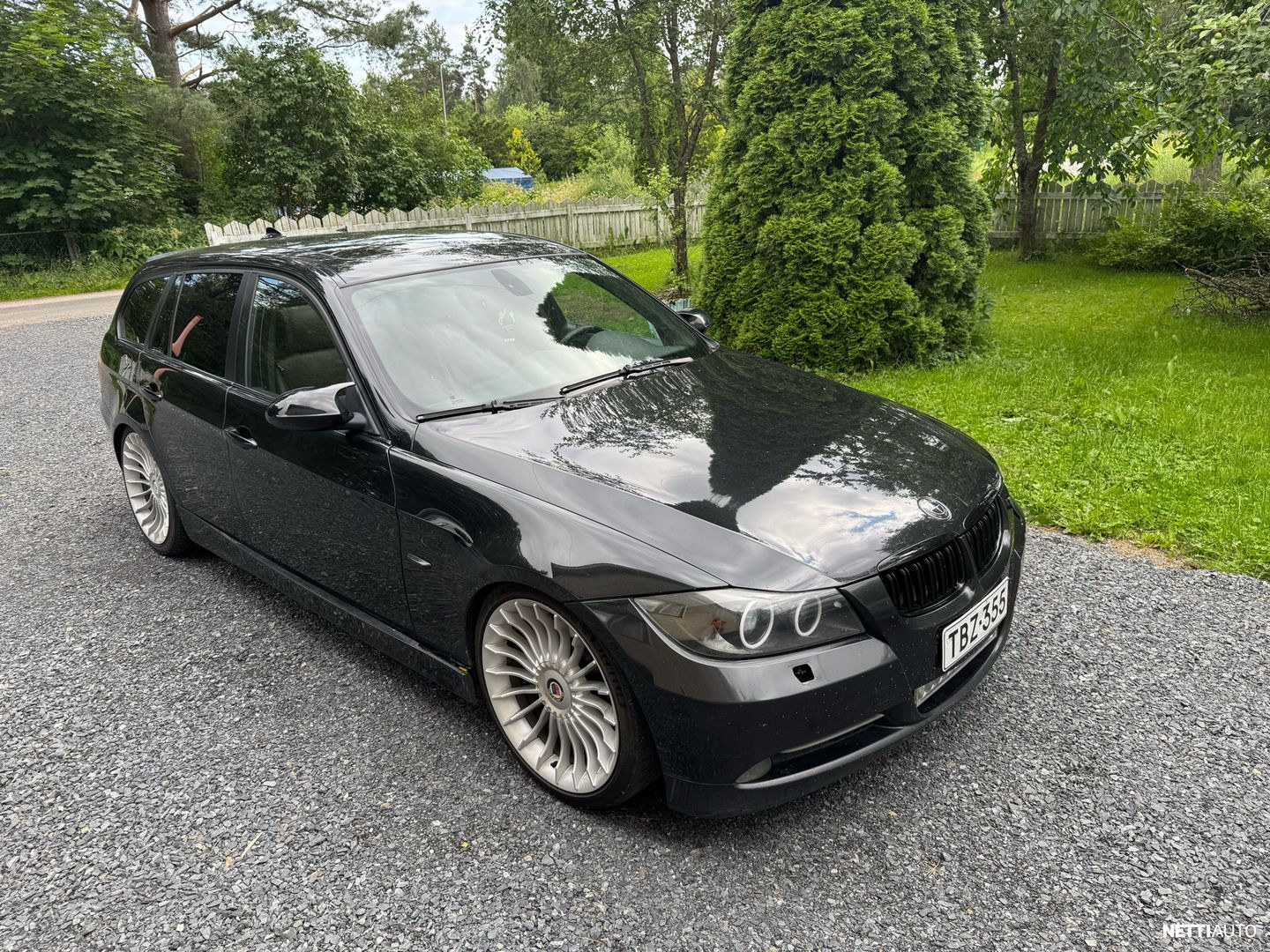 BMW 330