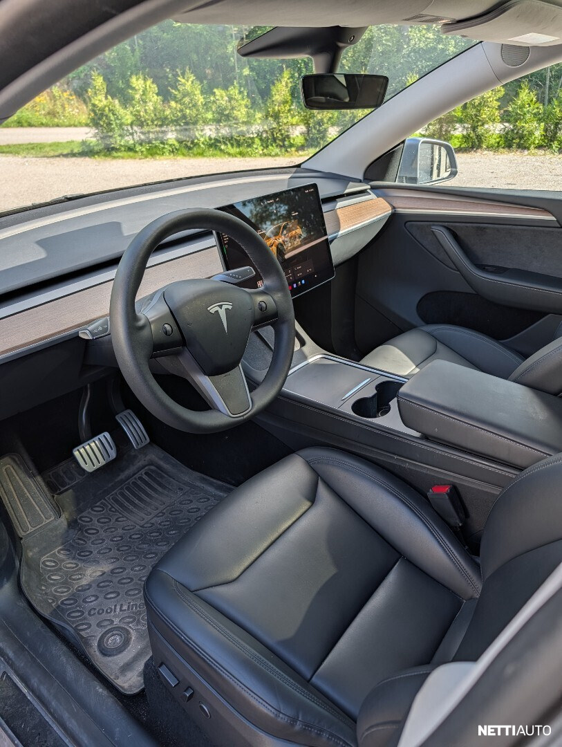 Tesla Model Y 2023, photo 6/7