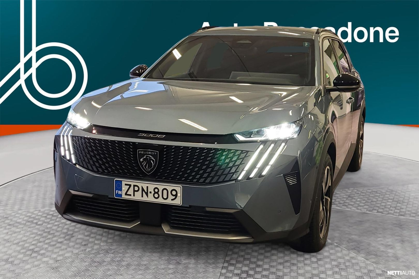 Peugeot E-5008