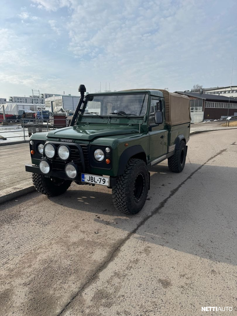Land Rover Defender