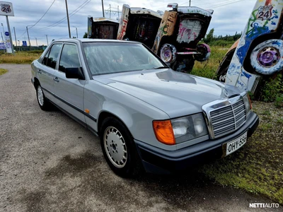 Mercedes-Benz E 1986, photo 2/11