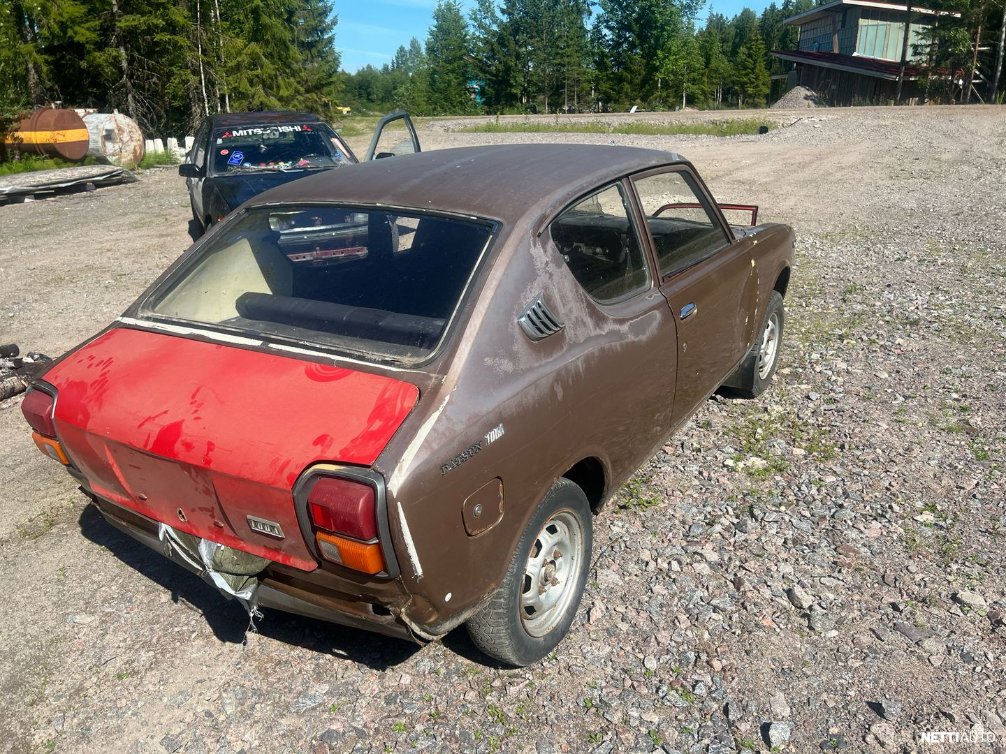Datsun 100