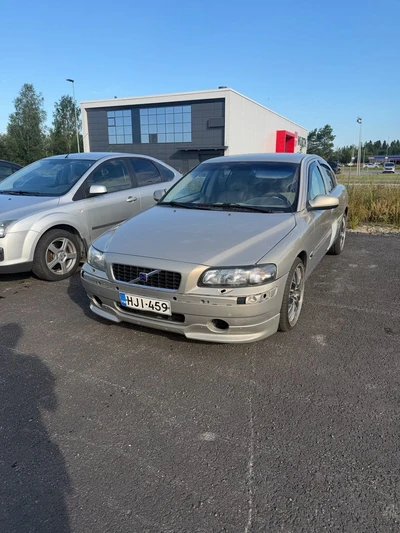 Volvo S60 2001, photo 1/3