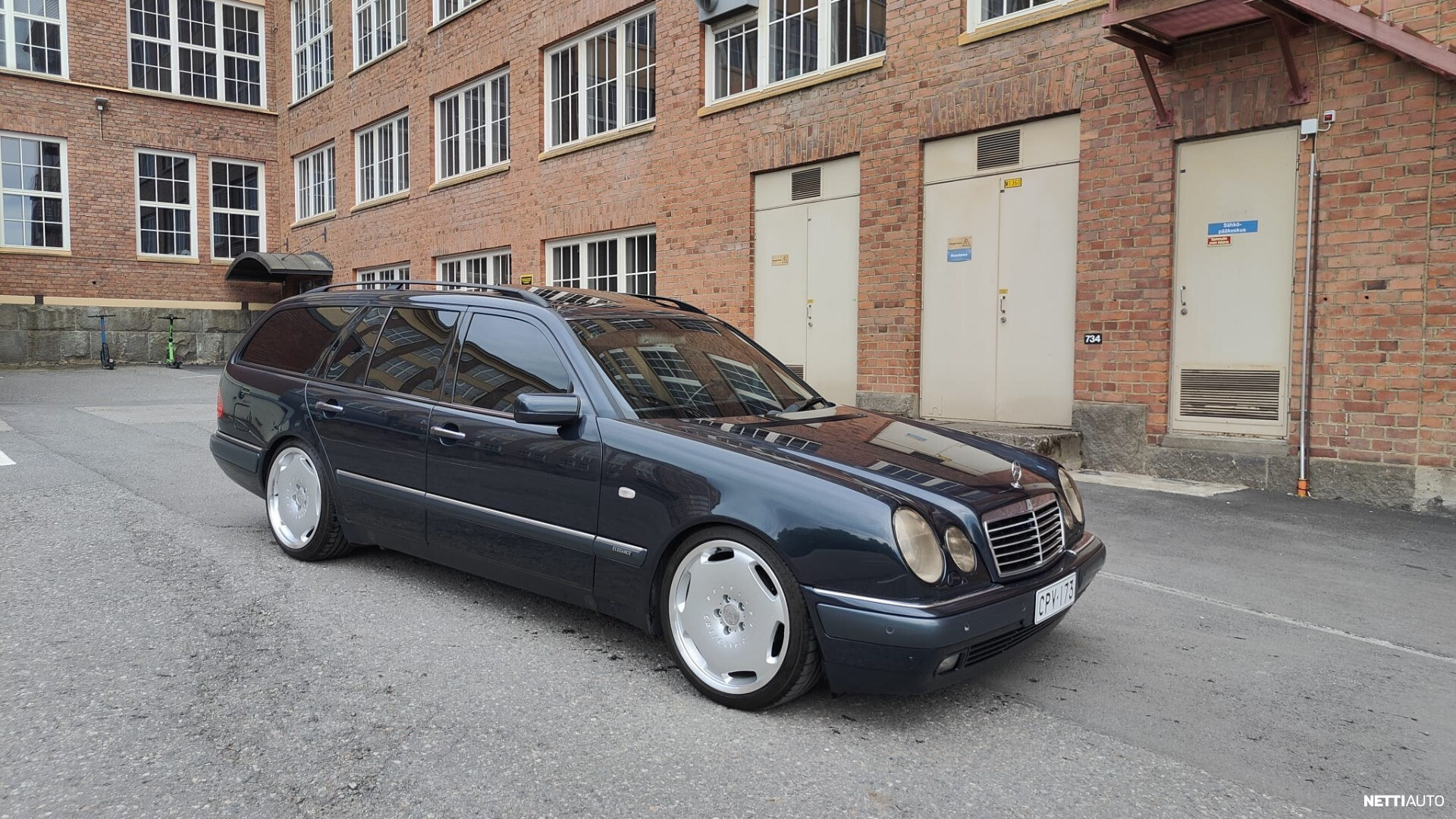 Mercedes-Benz E