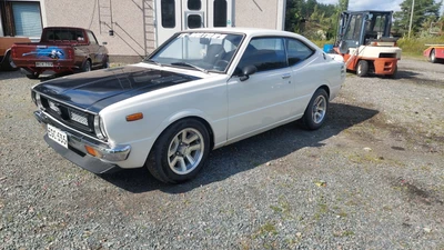 Toyota Corolla 1976, kuva 2/8