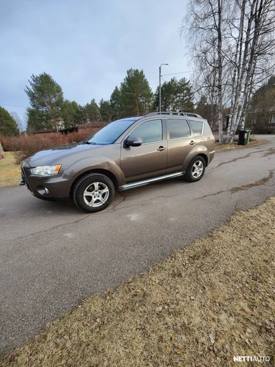 Mitsubishi Outlander 2011, kuva 1/22