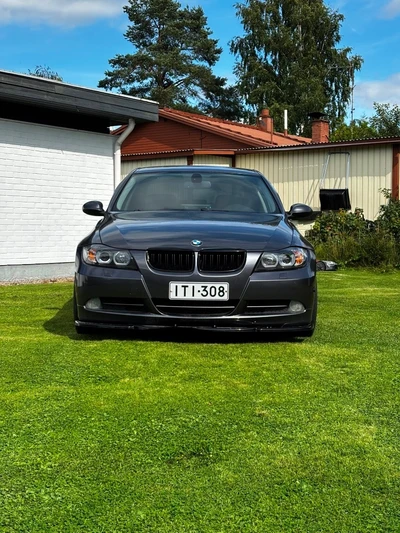 BMW 330 2005, kuva 7/9