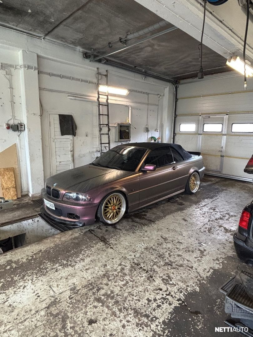 BMW 323