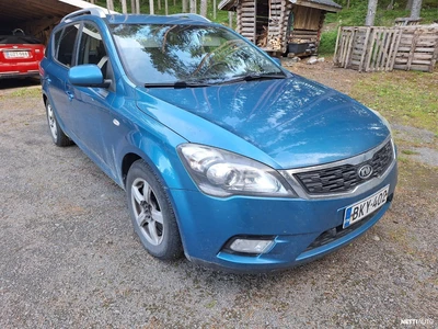 Kia Ceed 1,6 CRDi Active SW A/T 2010, kuva 5/5