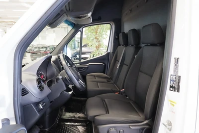 Mercedes-Benz Sprinter 2024, photo 7/13