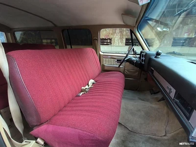 Chevrolet Suburban 1982, photo 2/6