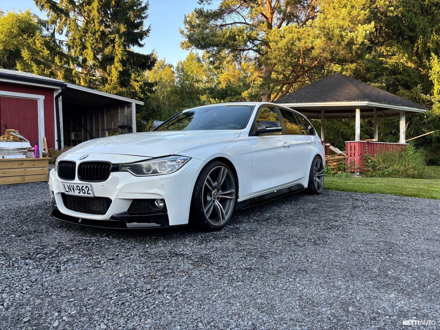 BMW 320
